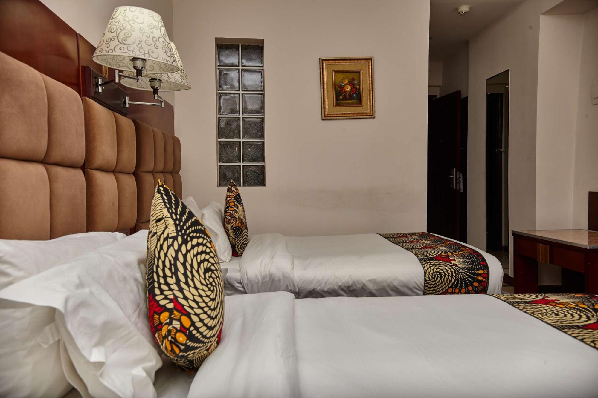 Best Western Plus Paramount Hotel Lusaka Bagian luar foto
